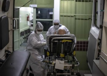 Brasil registra 108 mortes por Covid e mais de 55 mil casos