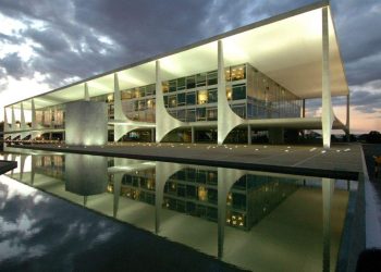 Para atender a demandas do Centrão, governo Lula já discute recriar a Funasa