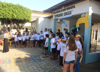 Dia Mundial da Água motiva ação de estudantes na Avenida Nove de Agosto em Jaguaré