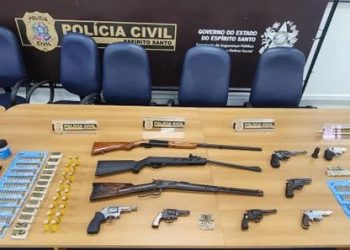 Suspeitos de fornecerem armas legais a criminosos são presos em Vila Valério