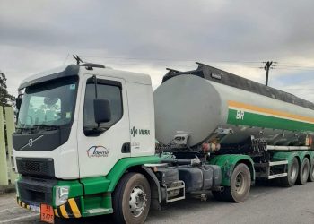 Greve dos tanqueiros: motoristas paralisam transporte de combustíveis no ES