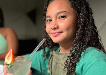 Pai relata drama de filha que sofreu mais de 500 picadas de abelha