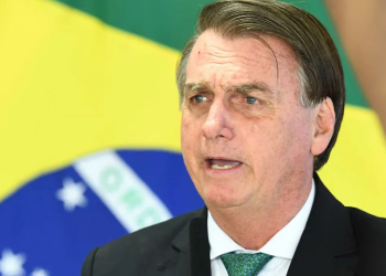 Bolsonaro cortou imposto de alimentos em 2022, e PT não viu resultado positivo