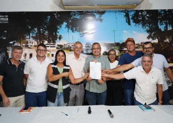 MARCUS BATISTA ASSINA ORDEM DE SERVIÇO PARA REFORMA DE UNIDADES DE SAUDE NO KM 23 E BAIRRO SANTO ANTONIO EM SÃO MATEUS .