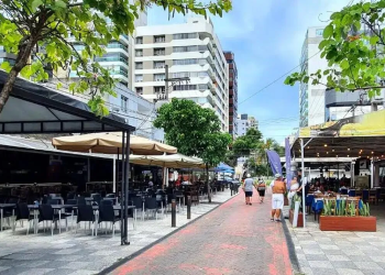 Crise de mão de obra: bares e restaurantes estão contratando venezuelanos para trabalhar em Vitória