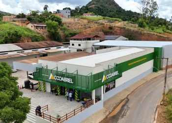 Cooabriel reinaugura loja em Vila Valério, após investir R$1,7 milhão na unidade