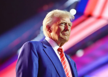 Trump sobe tarifa do aço para 25%; saiba como medida afeta o ES