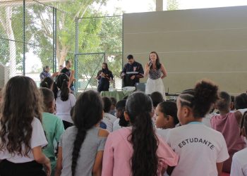 Escola de Jaguaré recebe projeto educacional Samuzinho