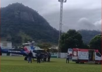 Mulher fica com rosto e abdômen queimados após companheiro jogar álcool e atear fogo