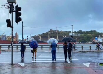 ES recebe alertas de chuva intensa e ventos de até 100 km/h