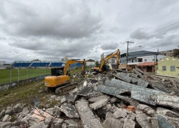 PREFEITURA DE SÃO MATEUS GARANTE POSSE DO CAMPO DO SERNAMBY E AVANÇA EM MODERNIZAÇÃO ESPORTIVA