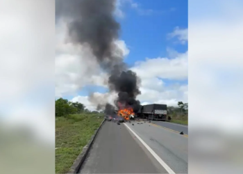 Grave acidente na BR-101 na divisa do ES com a Bahia deixa 10 mortos