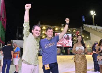 Pazolini e Arnaldinho juntos no Carnaval de Vitória. Juntos também na eleição?