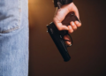 Porte de arma para novas profissões: especialista diz quem pode ser afetado