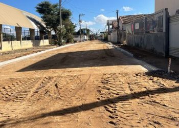 Prefeitura realiza obras de calçamento em Nestor Gomes, no KM 41